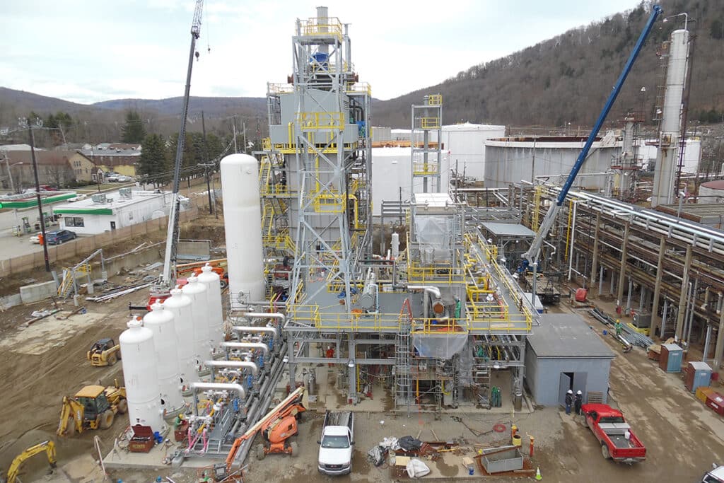 Nooter construction installing a hydrogen plant in Warren, PA