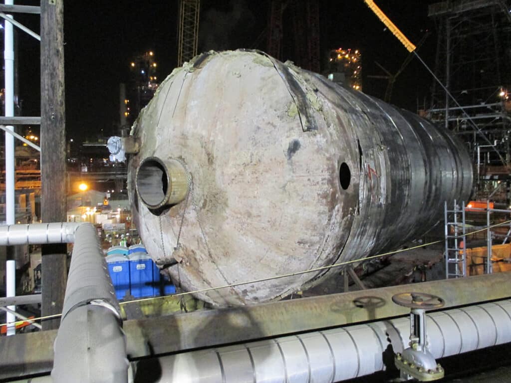 removing a coke drum in a refinery